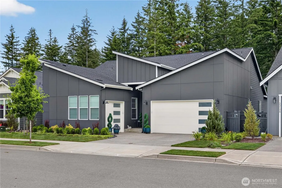 Property Slideshow image 1 of 40 | 33110 liberty ave, Black Diamond, WA, 98010