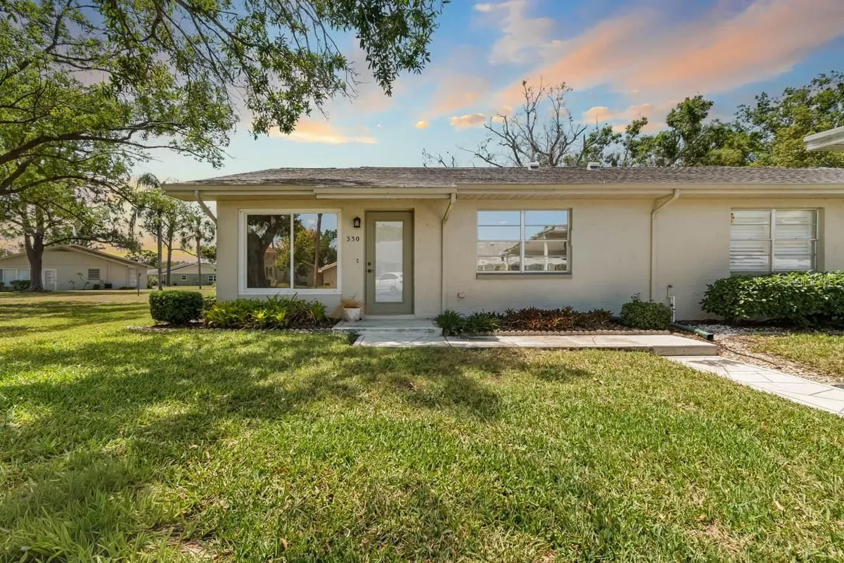 Property Slideshow image 1 of 55 | 330 gloucester blvd, Sun City Center, FL, 33573