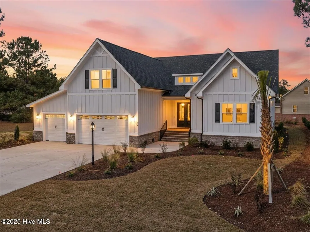 Property Slideshow image 1 of 78 | 564 fairburn ct, Calabash, NC, 28467