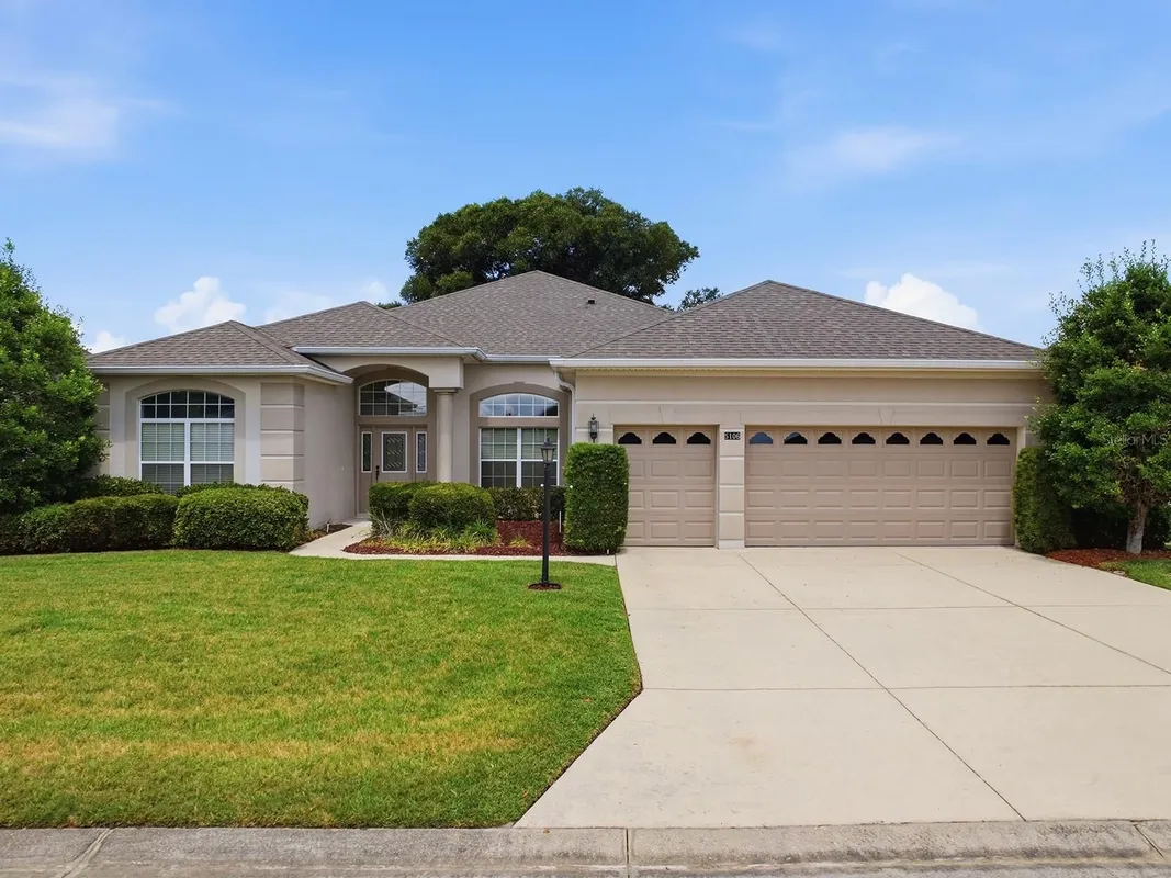 Property Slideshow image 1 of 59 | 5106 chanticleer dr, Leesburg, FL, 34748