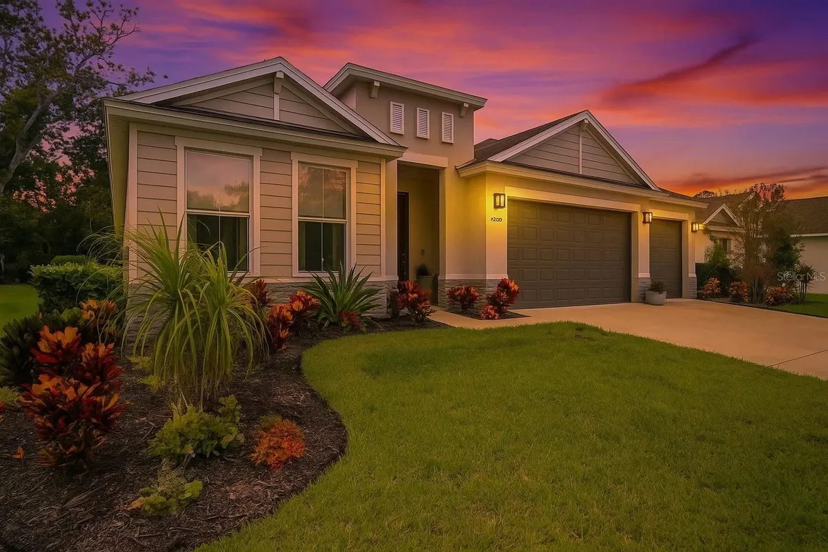 Property Slideshow image 1 of 61 | 3026 adrian dr, Ormond Beach, FL, 32174