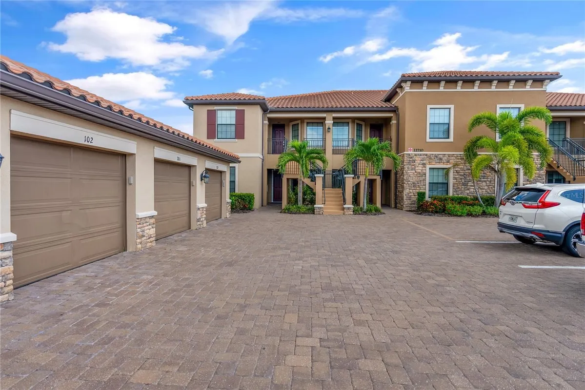 Property Slideshow image 1 of 72 | 12710 sorrento way 101, Bradenton, FL, 34211