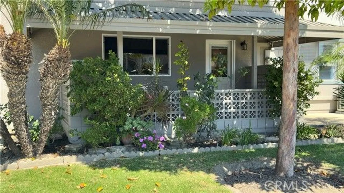 Property Slideshow image 1 of 30 | 1980 mckinney way, Seal Beach, CA, 90740
