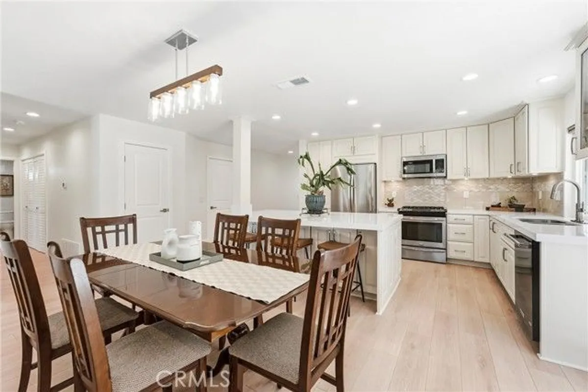 Property Slideshow image 1 of 65 | 27692 via rodrigo, Mission Viejo, CA, 92692