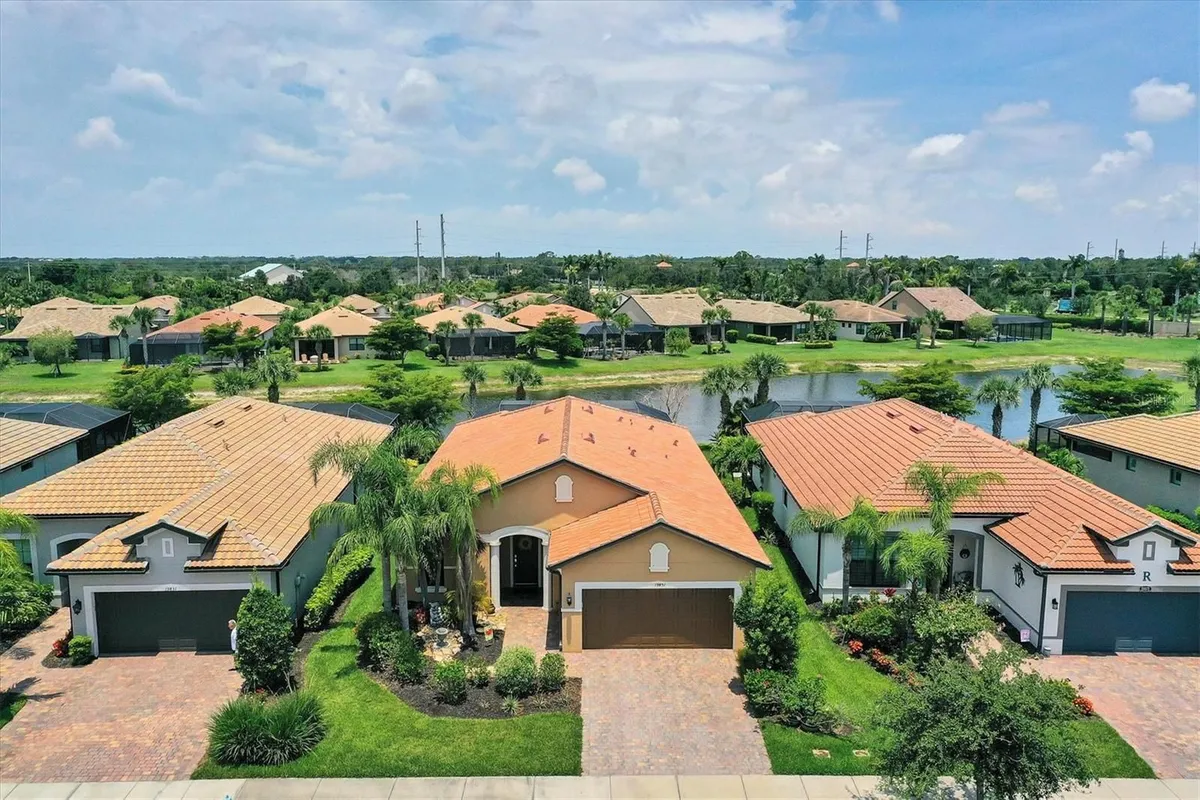 Property Slideshow image 1 of 73 | 19851 quisto st, Venice, FL, 34293