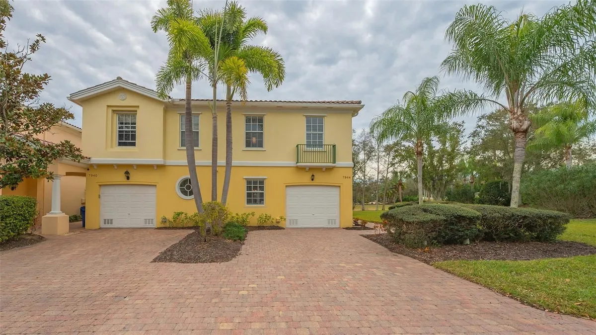 Property Slideshow image 1 of 74 | 7944 bergamo ave, Sarasota, FL, 34238