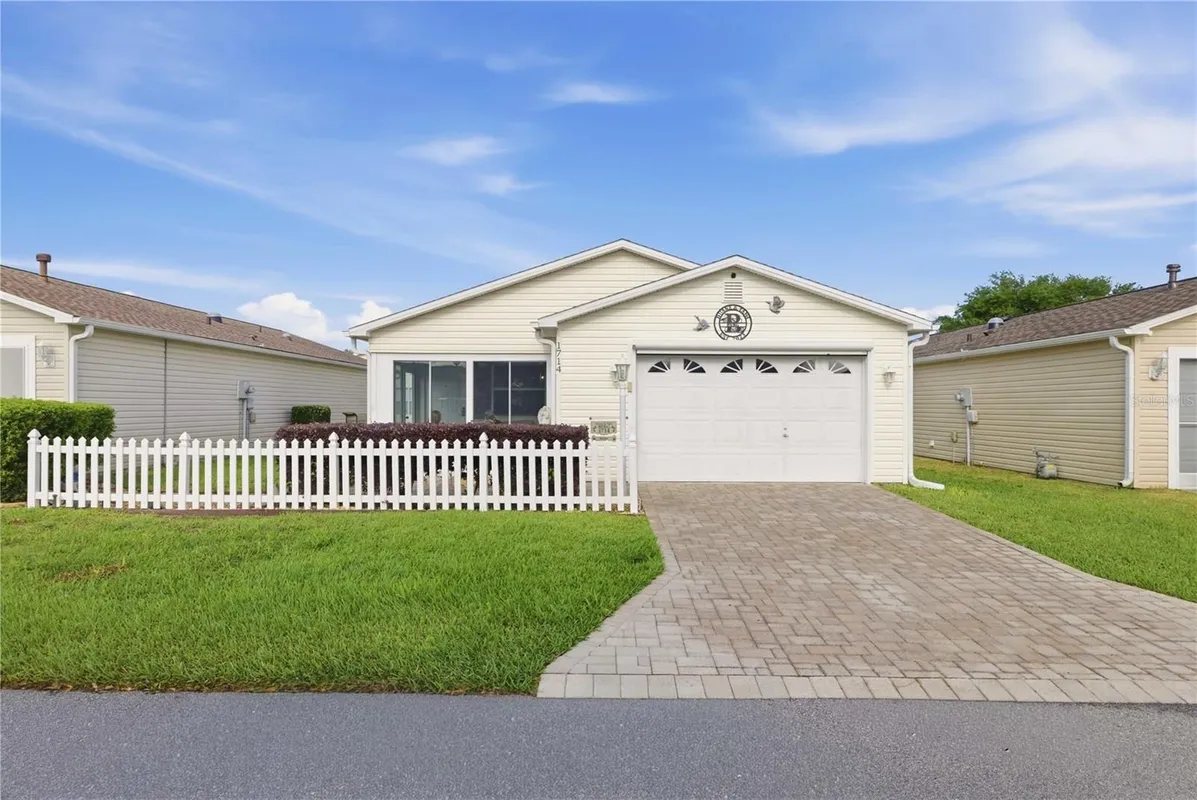 Property Slideshow image 1 of 34 | 1714 el nino st, The Villages, FL, 32162