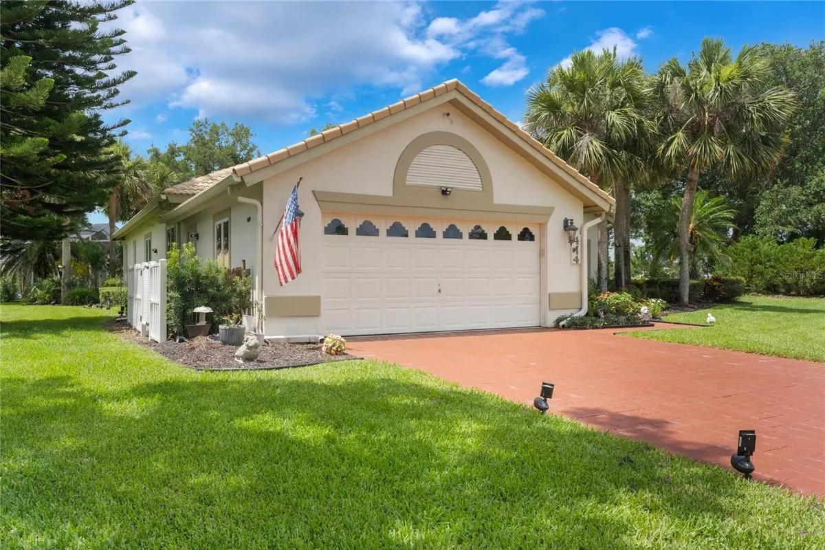 Property Slideshow image 1 of 63 | 414 long cove ct, Ormond Beach, FL, 32174