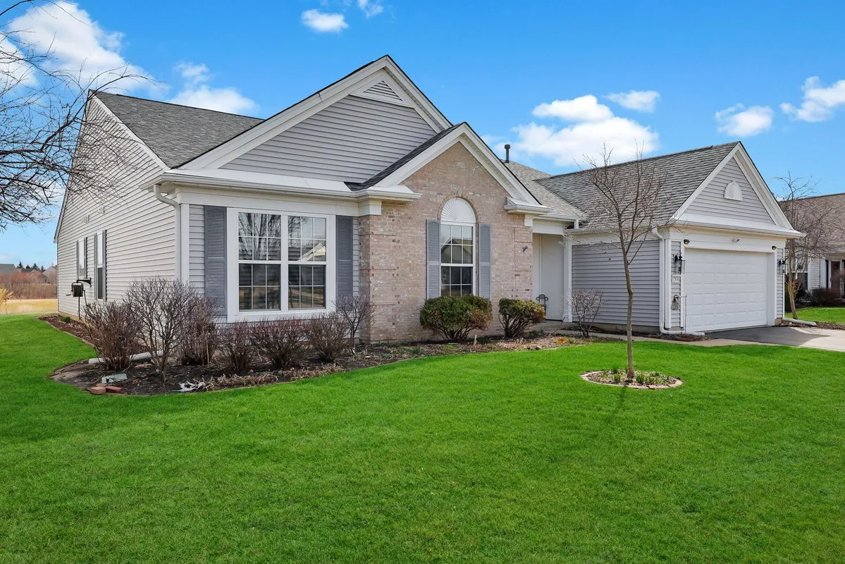 Property Slideshow image 1 of 42 | 12830 crestview dr, Huntley, IL, 60142