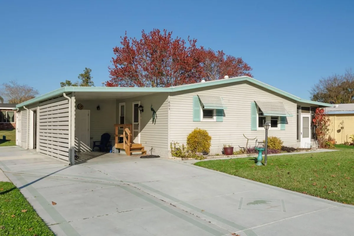 Property Slideshow image 1 of 27 | 605 rainbow blvd, Lady Lake, FL, 32159