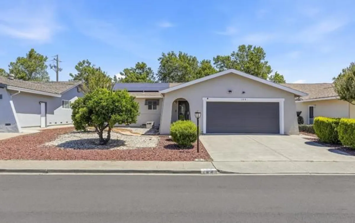 Property Slideshow image 1 of 47 | 164 carlsbad cir, Vacaville, CA, 95687