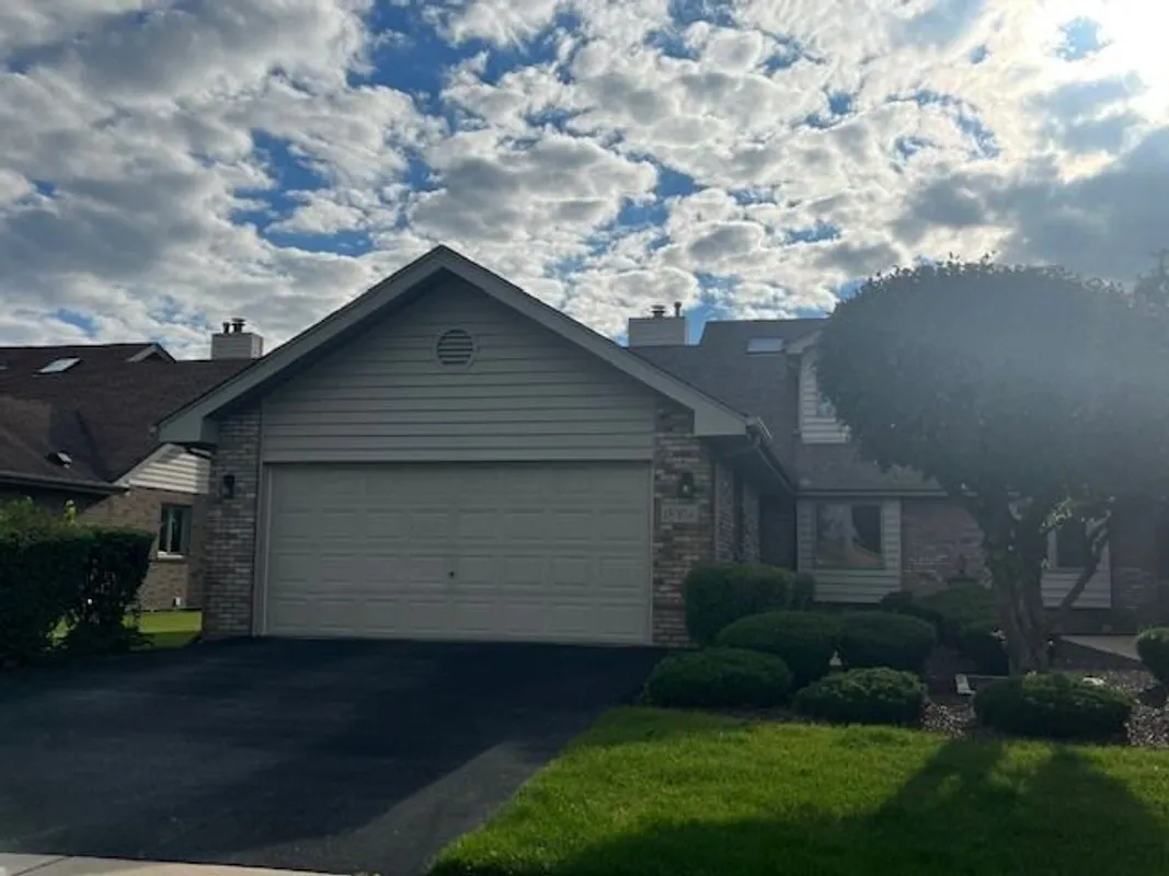 Property Slideshow image 1 of 2 | 18308 65th ave, Tinley Park, IL, 60477
