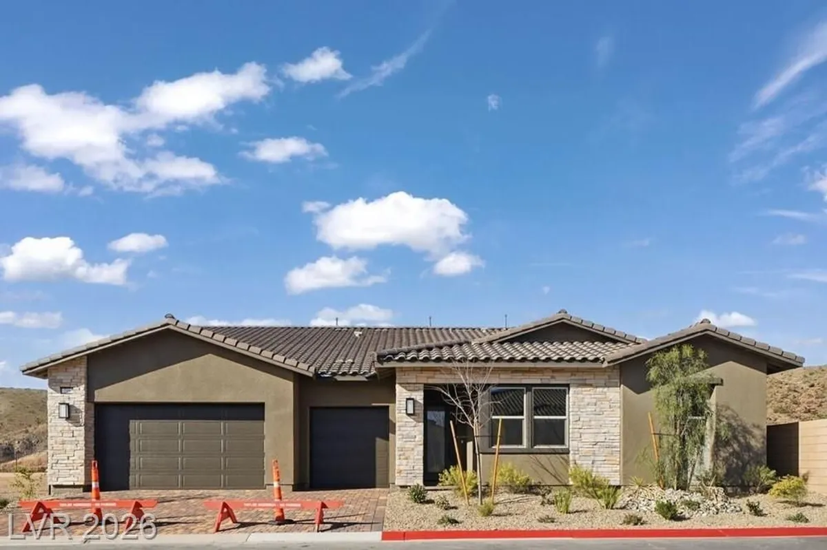 Property Slideshow image 1 of 47 | 216 paraggi bay dr, Henderson, NV, 89011