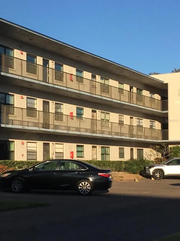 Property Slideshow image 1 of 15 | 5969 terrace park dr n unit 104, Saint Petersburg, FL, 33709