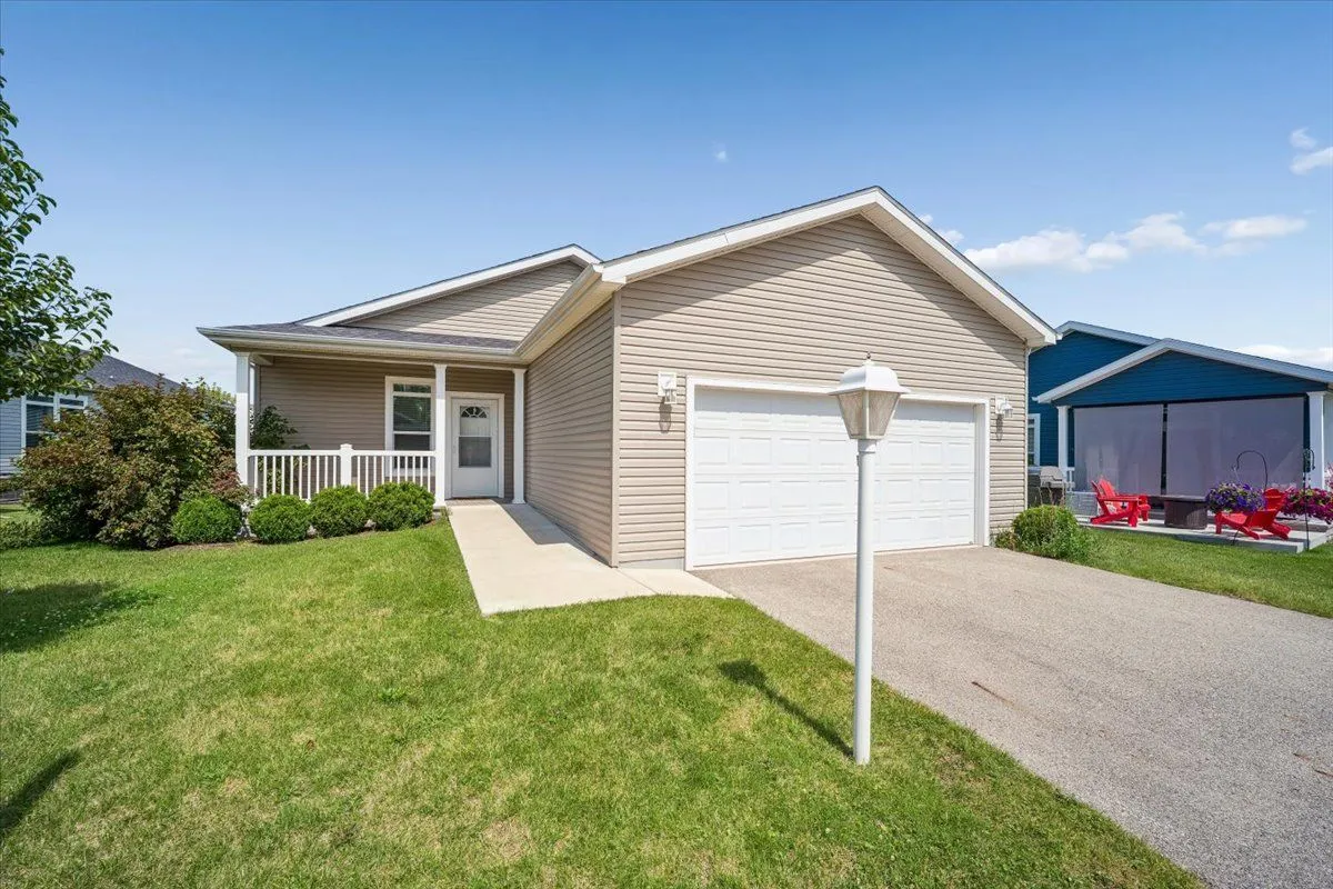 Property Slideshow image 1 of 24 | 1537 colt ln, Grayslake, IL, 60030