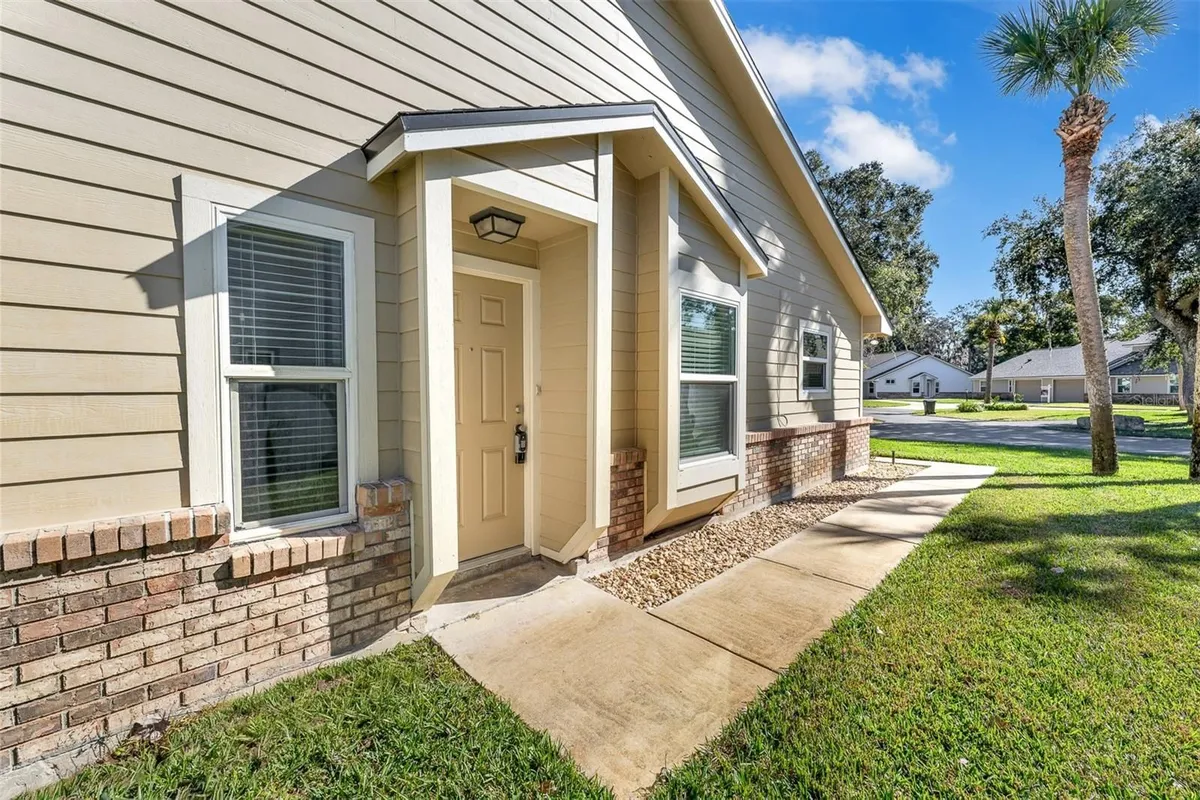 Property Slideshow image 1 of 43 | 233 bob white ct 2330, Daytona Beach, FL, 32119