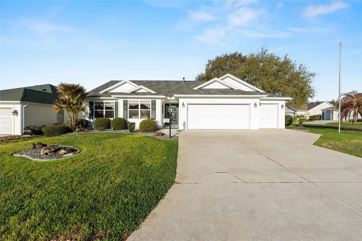 Property Slideshow image 1 of 57 | 624 fayette ct, The Villages, FL, 32162