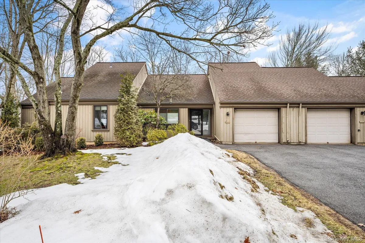 Property Slideshow image 1 of 48 | 392 heritage hls a, Somers, NY, 10589