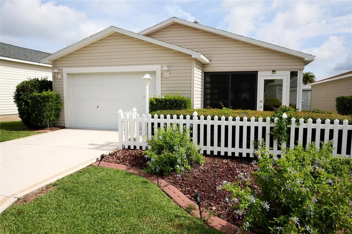 Property Slideshow image 1 of 15 | 2331 riley rd, The Villages, FL, 32162
