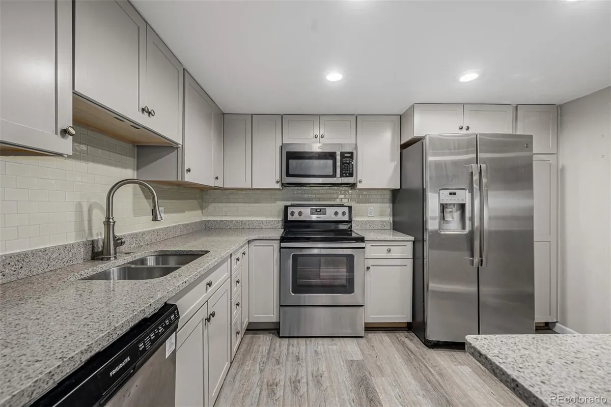 Property Slideshow image 1 of 28 | 14050 e linvale pl 106, Aurora, CO, 80014