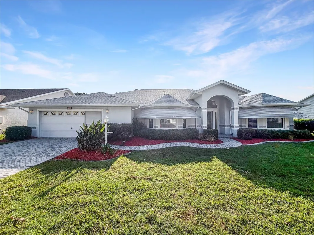 Property Slideshow image 1 of 28 | 27305 racquet cir, Leesburg, FL, 34748
