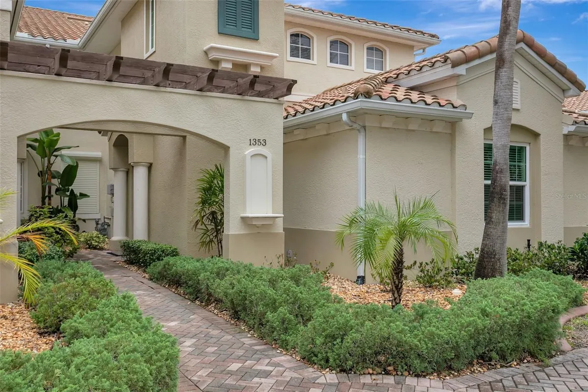 Property Slideshow image 1 of 47 | 1353 emerald dunes dr, Sun City Center, FL, 33573