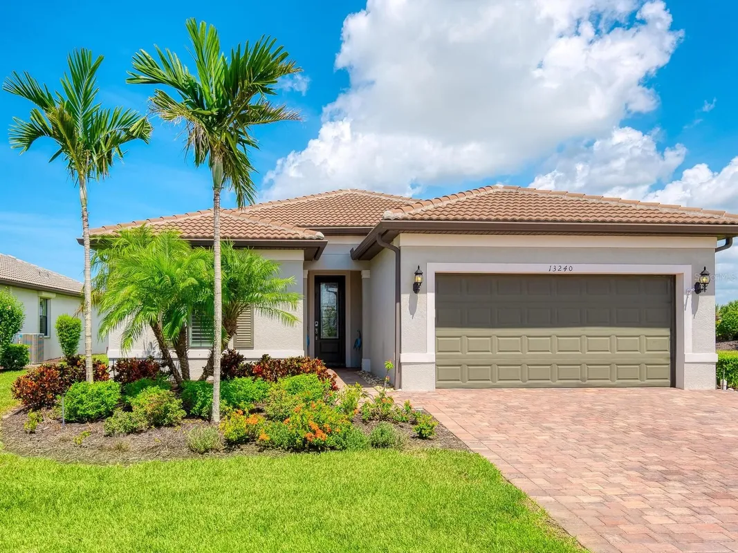 Property Slideshow image 1 of 38 | 13240 esposito st, Venice, FL, 34293