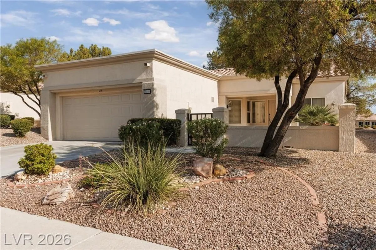 Property Slideshow image 1 of 40 | 9448 january dr, Las Vegas, NV, 89134
