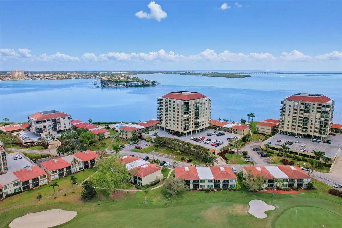 Property Slideshow image 1 of 42 | 6322 palma del mar blvd s apt 706, St Petersburg, FL, 33715