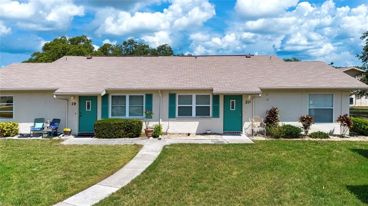 Property Slideshow image 1 of 63 | 1906 canterbury ln 20, Sun City Center, FL, 33573