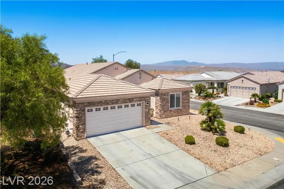 Property Slideshow image 1 of 35 | 2563 sargon st, Henderson, NV, 89044
