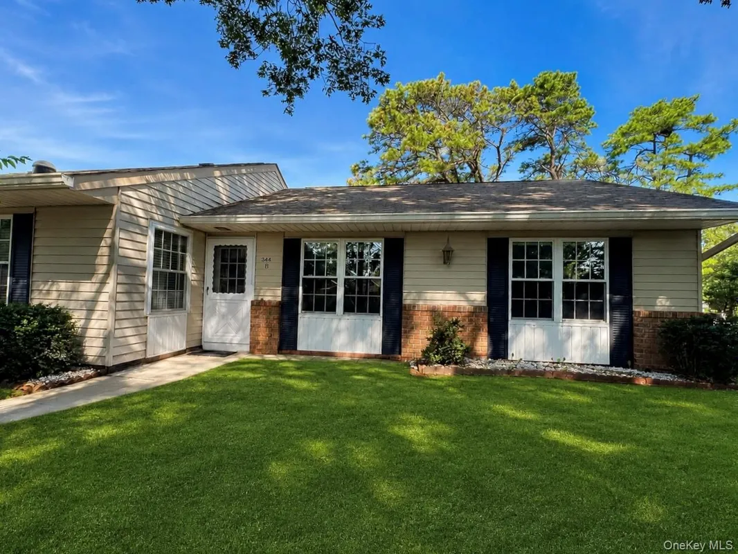 Property Slideshow image 1 of 13 | 344 woodbridge dr b, Brookhaven, NY, 11961