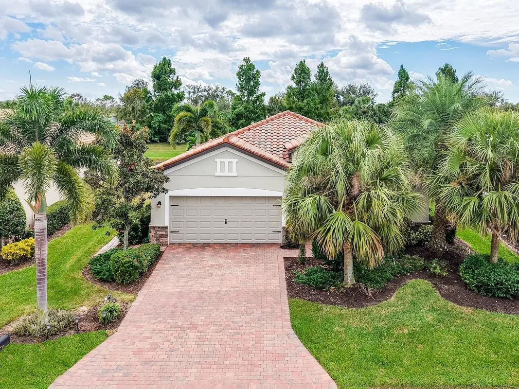 Property Slideshow image 1 of 40 | 7124 marsh view ter, Bradenton, FL, 34212