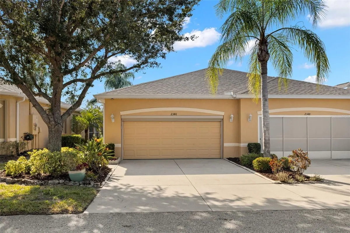Property Slideshow image 1 of 66 | 2346 oakley green dr, Sun City Center, FL, 33573