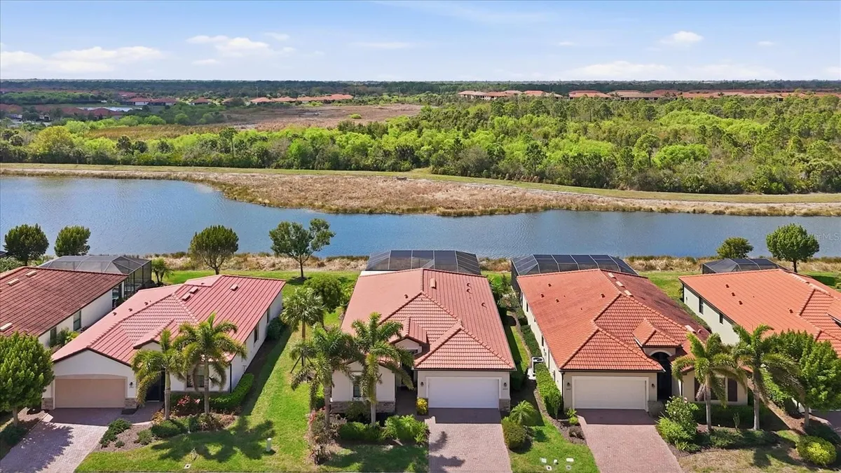 Property Slideshow image 1 of 100 | 10443 medjool dr, Venice, FL, 34293