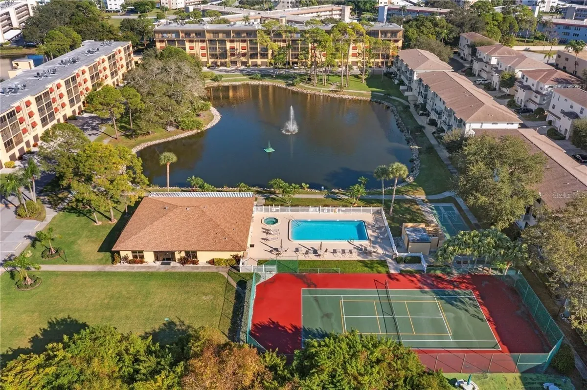 Property Slideshow image 1 of 19 | 5750 80th st d103, St Petersburg, FL, 33709