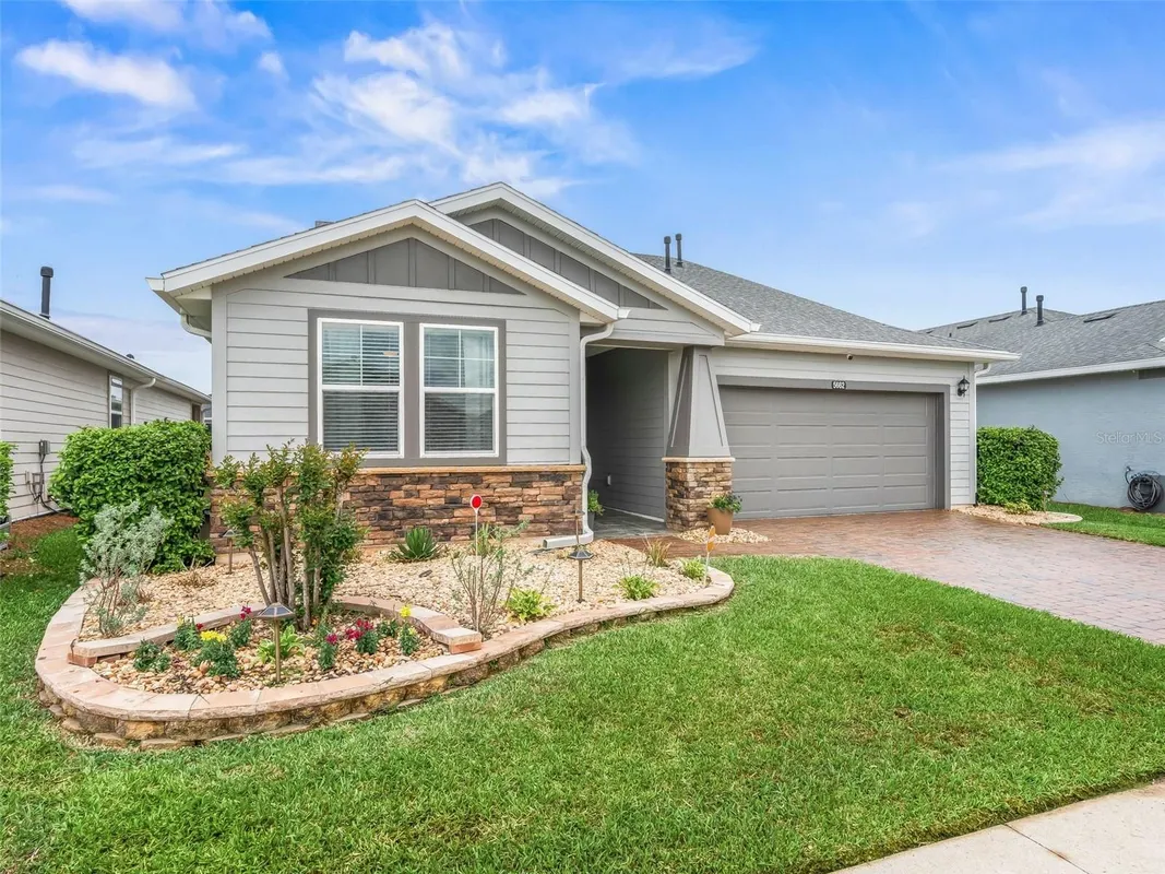 Property Slideshow image 1 of 54 | 5662 nw 40th loop, Ocala, FL, 34482
