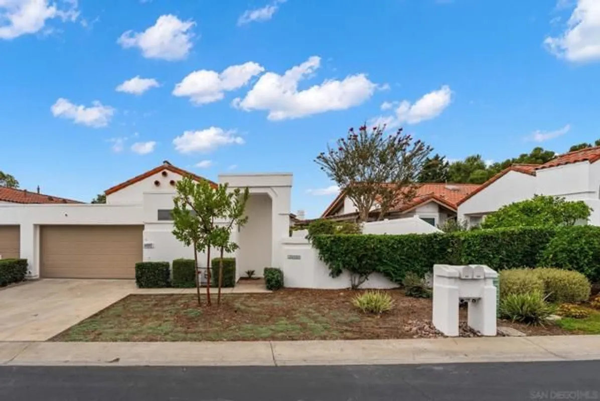 Property Slideshow image 1 of 24 | 4695 adra way, Oceanside, CA, 92056