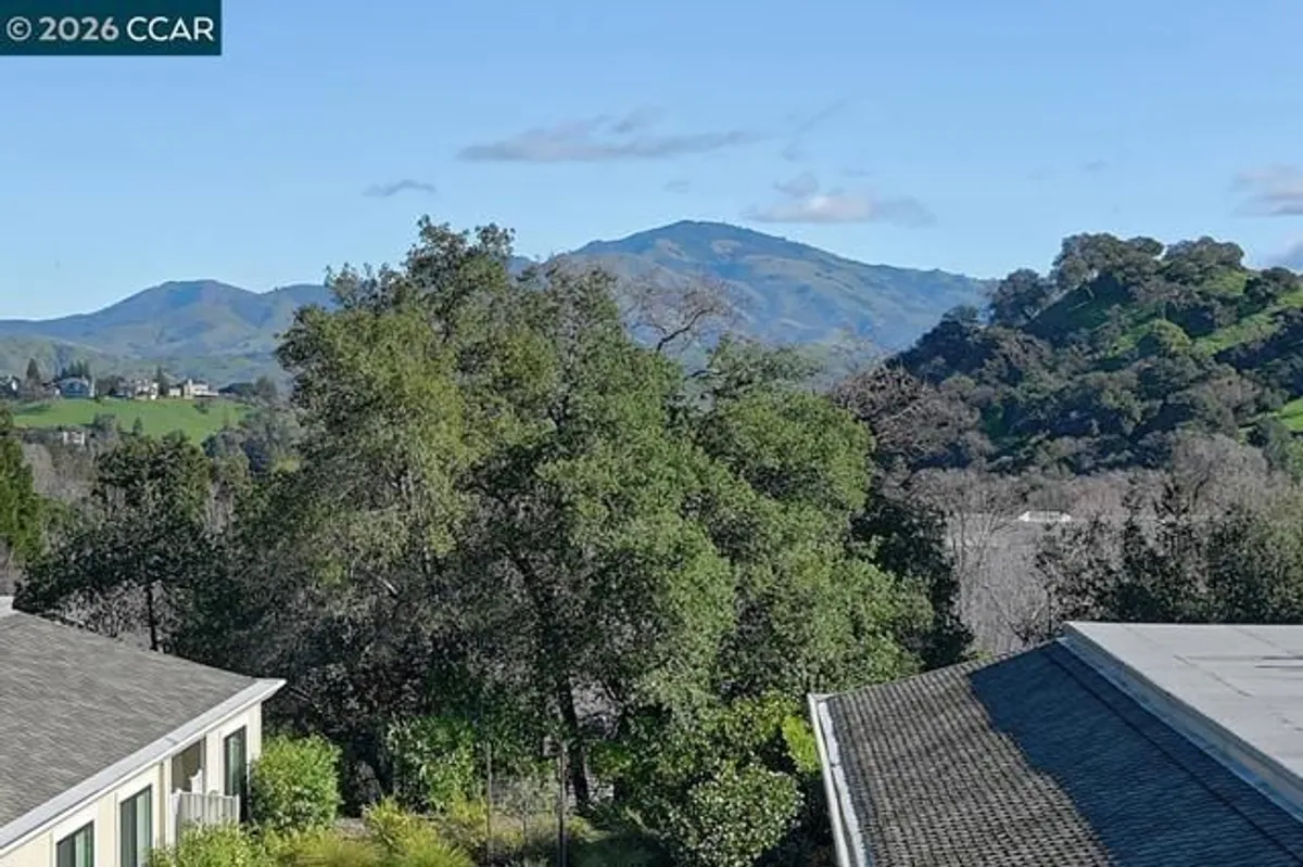 Property Slideshow image 1 of 45 | 1548 golden rain rd 9, Walnut Creek, CA, 94595