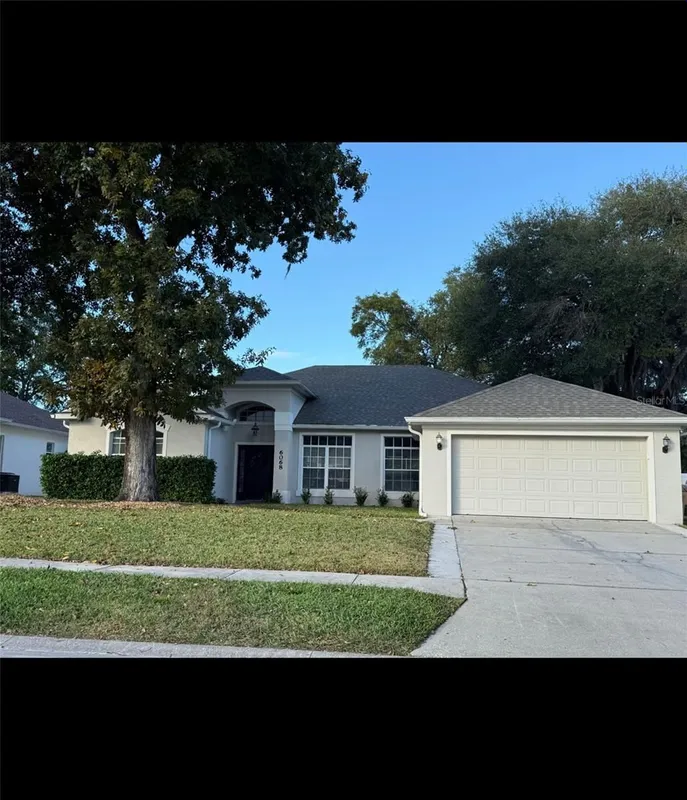 Property Slideshow image 1 of 36 | 6068 spruce point cir, Port Orange, FL, 32128
