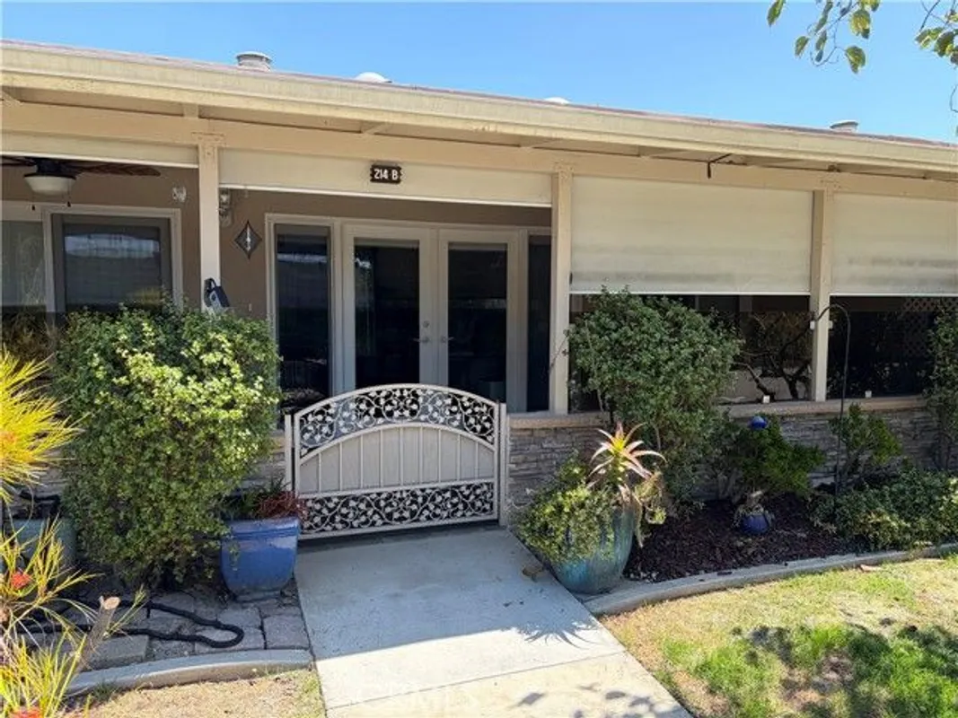 Property Slideshow image 1 of 11 | 13140 nassau dr 214b, Seal Beach, CA, 90740