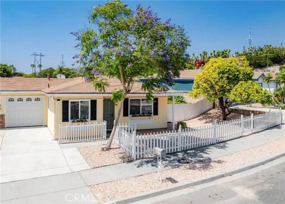 Property Slideshow image 1 of 27 | 3652 campus dr, Oceanside, CA, 92056