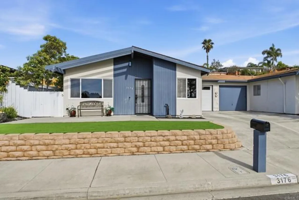 Property Slideshow image 1 of 39 | 3176 isabella dr, Oceanside, CA, 92056