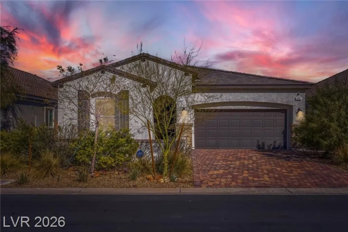 Property Slideshow image 1 of 27 | 12 tatahatso point st, Henderson, NV, 89011