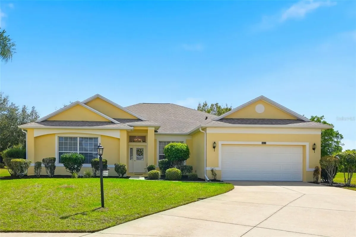 Property Slideshow image 1 of 43 | 3810 st emma ct, Leesburg, FL, 34748