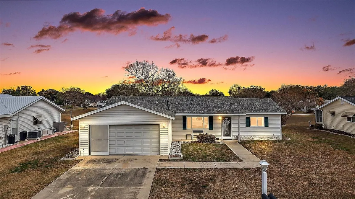 Property Slideshow image 1 of 41 | 10681 se 178th st, Summerfield, FL, 34491