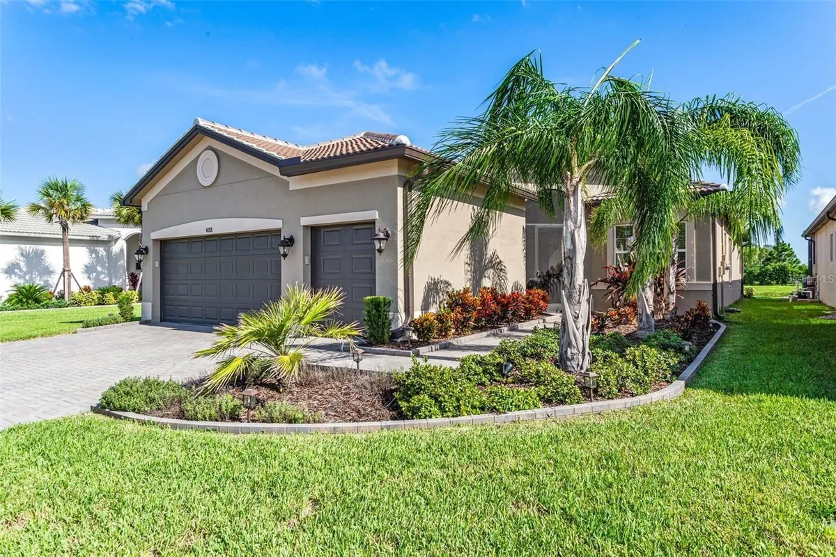 Property Slideshow image 1 of 70 | 4888 sevilla shores dr, Wimauma, FL, 33598