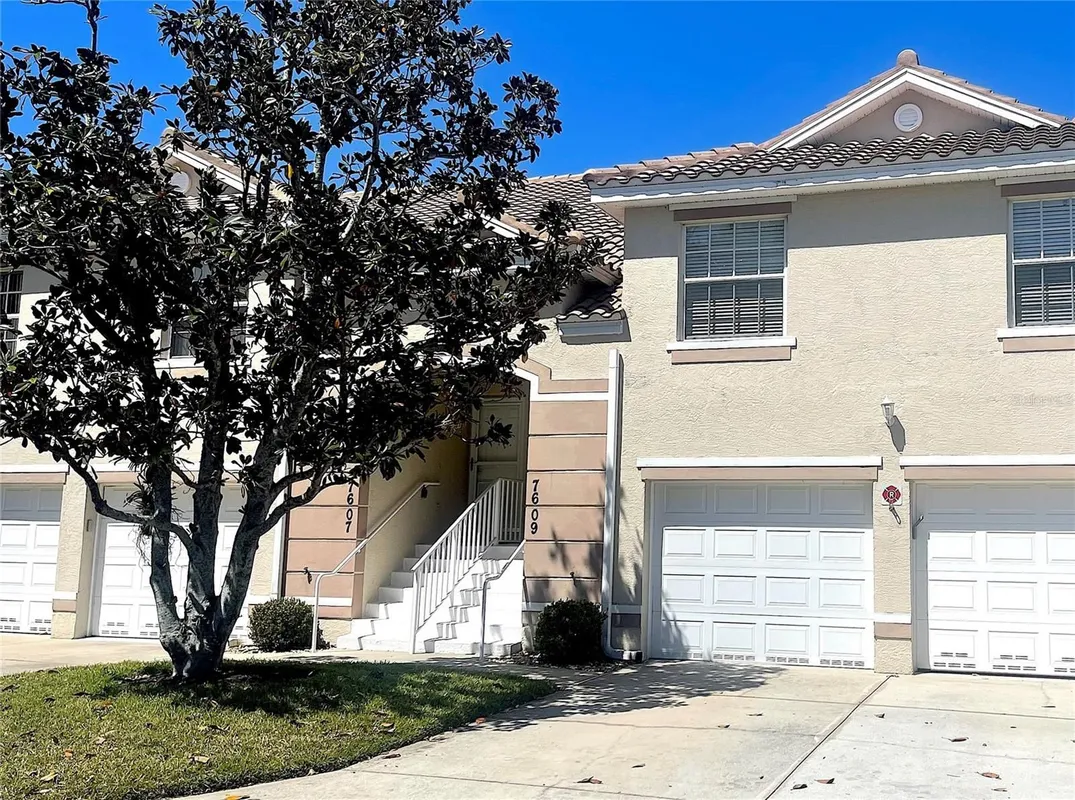 Property Slideshow image 1 of 59 | 7609 sweetbay cir # 7609, Bradenton, FL, 34203