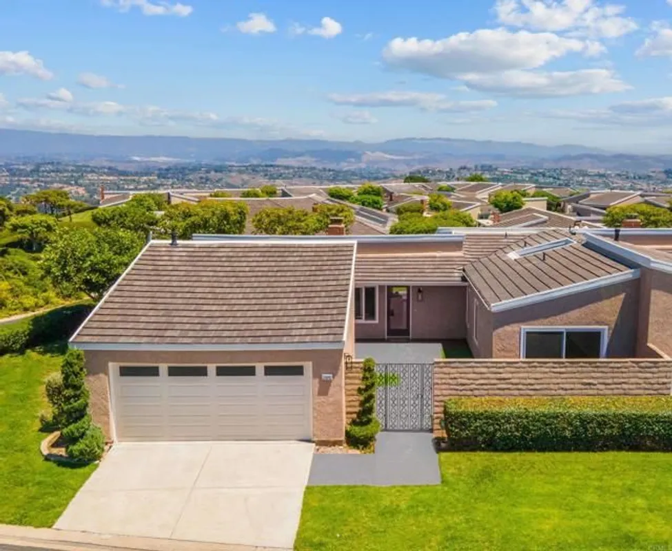 Property Slideshow image 1 of 4 | 31042 carrara rd, Laguna Niguel, CA, 92677