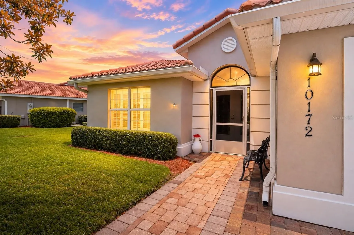 Property Slideshow image 1 of 44 | 10172 mainsail dr, Oxford, FL, 34484